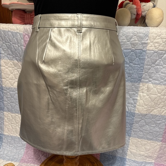 Silver mini skirt - Picture 3 of 4